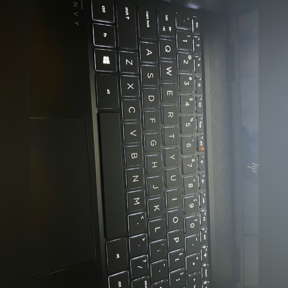 Hp envy 16gb ram Ryzen 5 Radeon gfx